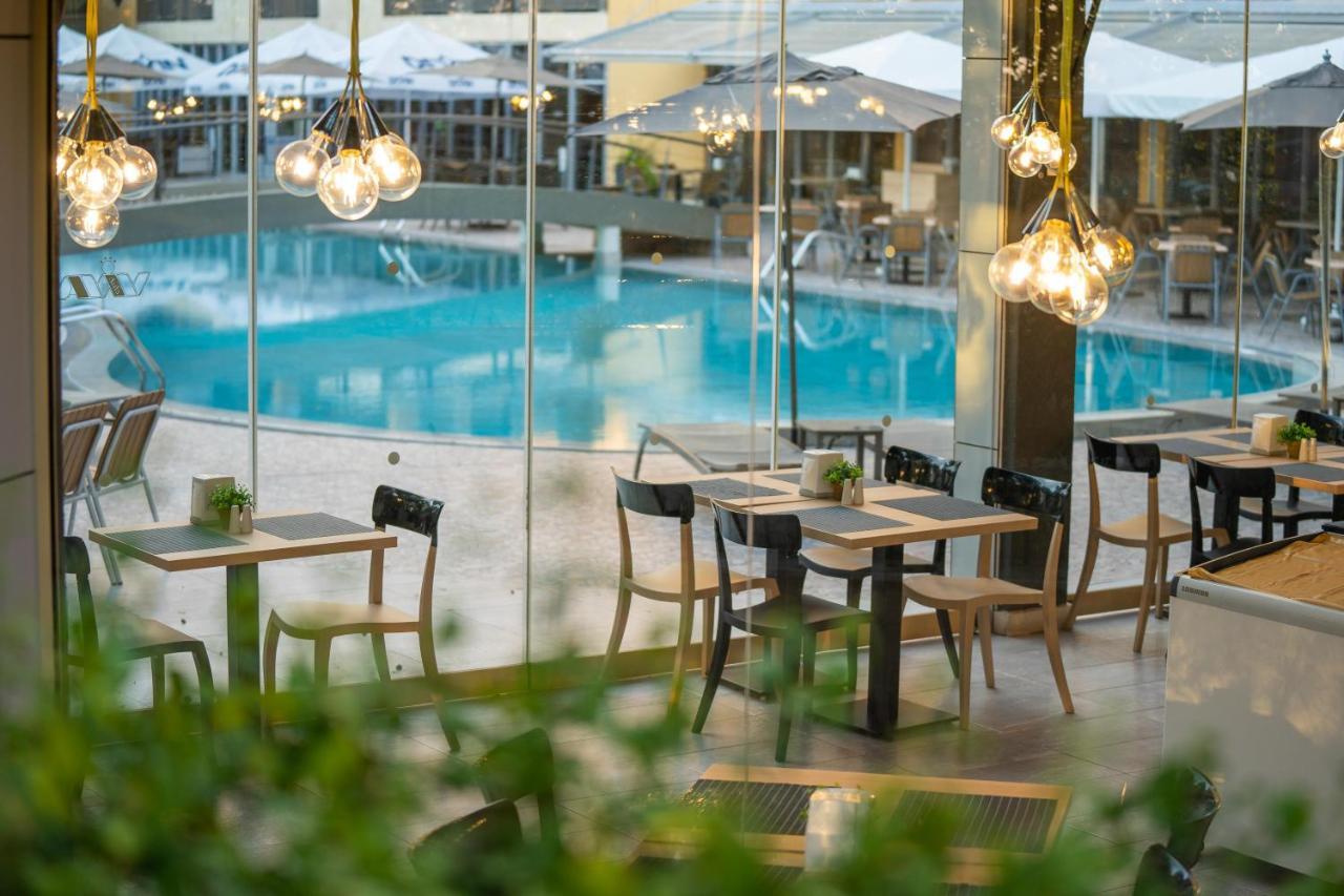 Hvd Viva Club Ultra All Inclusive - Private Beach & Free Parking Golden Sands Bagian luar foto