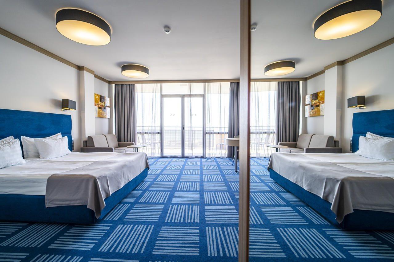 Hvd Viva Club Ultra All Inclusive - Private Beach & Free Parking Golden Sands Bagian luar foto